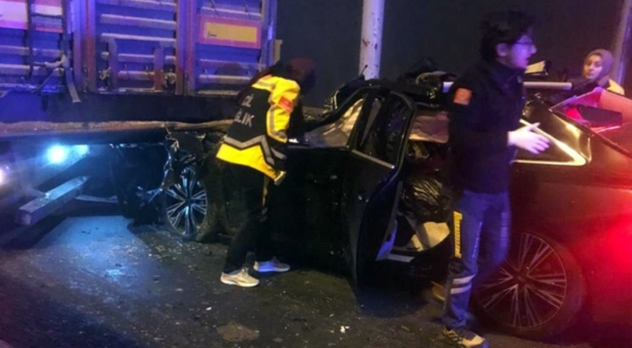 Yoğun Sistede Feci Çarpışma: 4 Kişi Hayatını Kaybetti