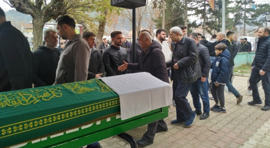 İnegöl'de motosiklet kazasında ölen öğrenci son yolculuğuna uğurlandı