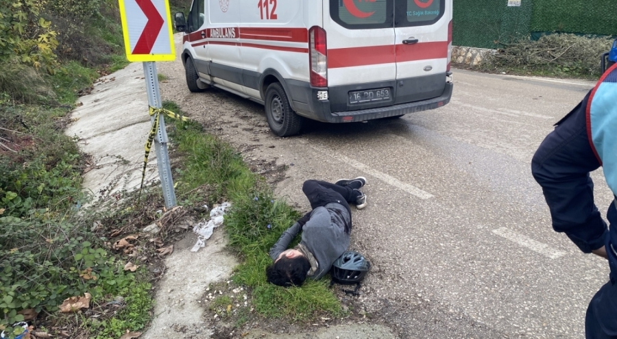 Mudanya'da Bisikletli Virajda Savruldu