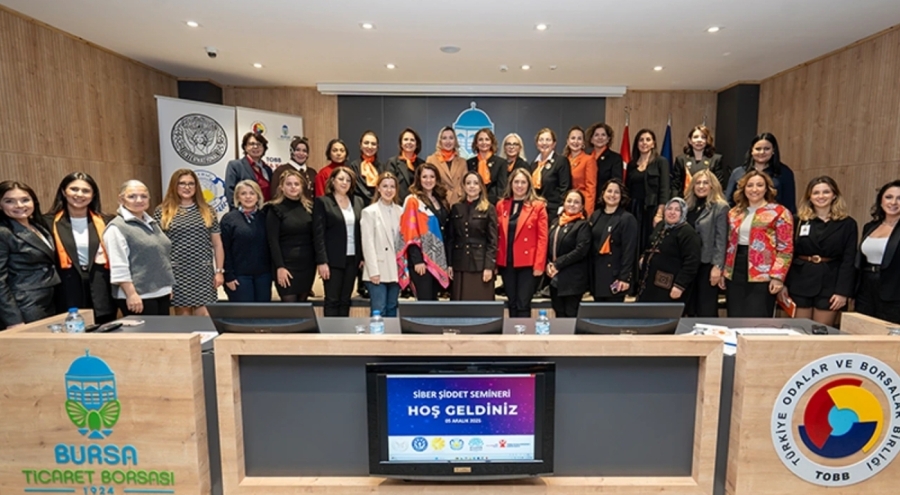 Bursa'da siber şiddete karşı kadın dayanışması