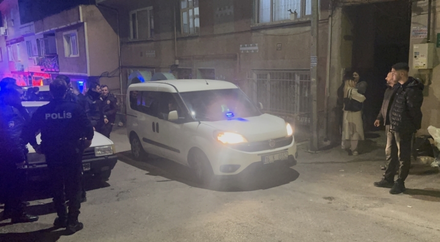 Bursa'da eve silah baskını: 3 tabanca, pompalı tüfek ve 600 mermi ele geçirildi