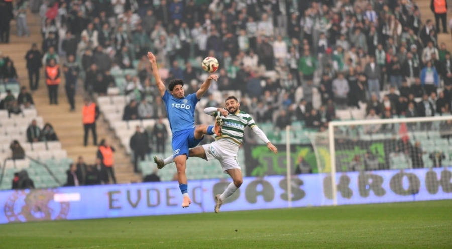 Bursaspor, Ankara Demirspor'u 4 golle mağlup etti