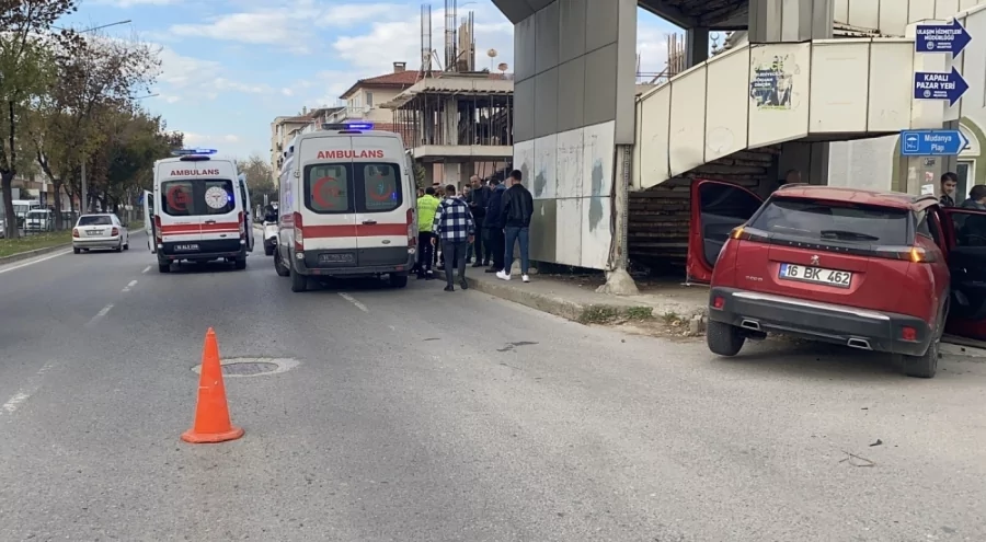 Mudanya'da iki cip çarpıştı: 5 yaralı, pusetteki bebek mucize gibi kurtuldu