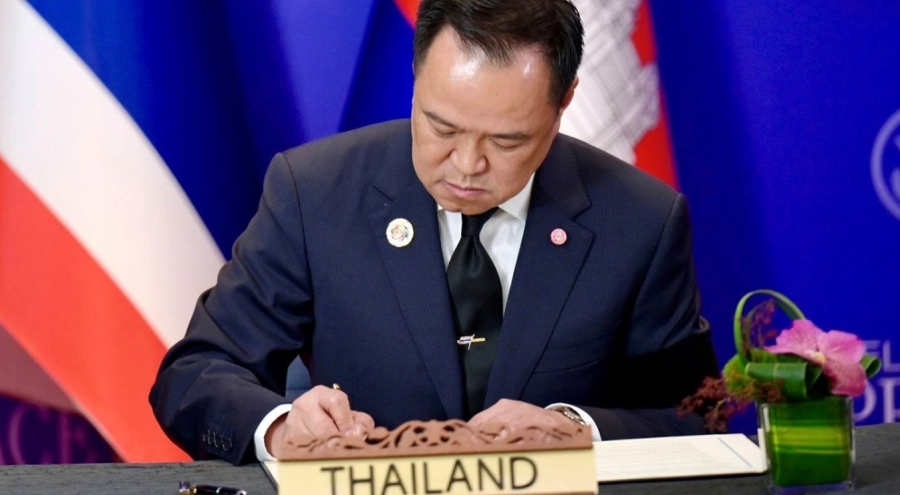 Tayland'da siyasi deprem: Başbakan Charnvirakul parlamentoyu feshedip erken seçime gitti