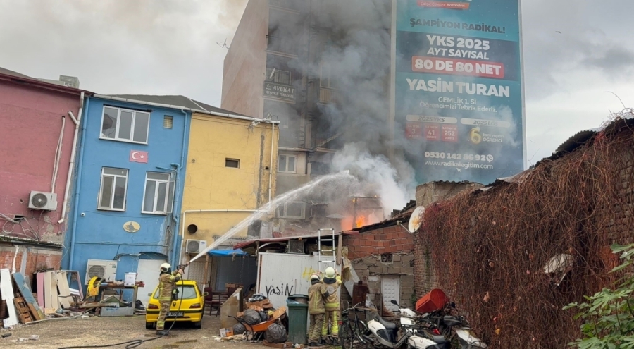 Gemlik'te Pide İmalathanesinde Yangın Paniği