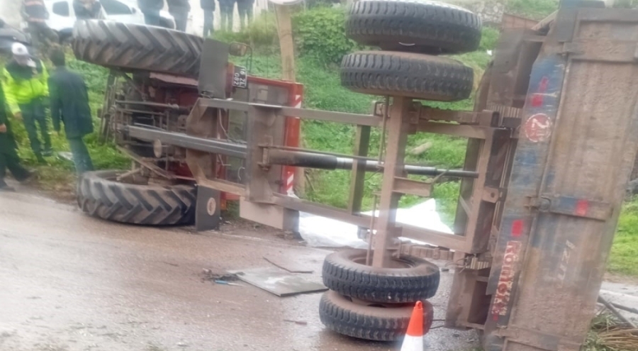 Gemlik'te belediyeye ait traktör devrildi: Sürücü Levent Dalkılıç hayatını kaybetti