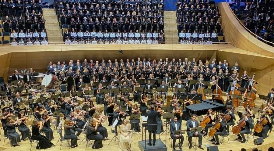 CSO, Dünya Koro Günü'nde "Carmina Burana"yı seslendirdi