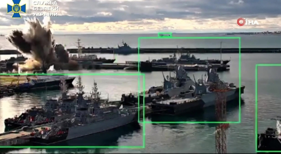 SBU: Novorossiysk'te denizaltıya insansız deniz aracıyla saldırı