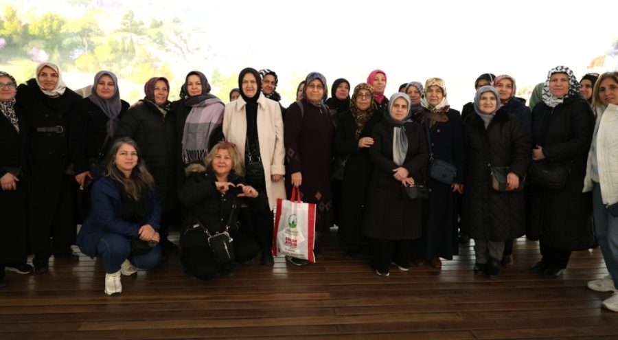 Osmangazi Belediyesi'nin kültür turlarıyla Bursalılar kentin tarihiyle buluşuyor