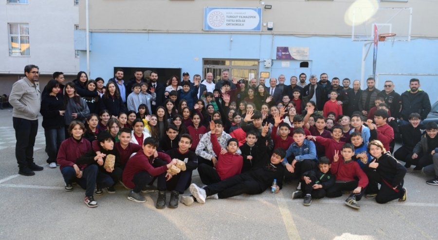 Osmangazi Belediyesi'nden yatılı okul öğrencilerine kışlık kıyafet desteği