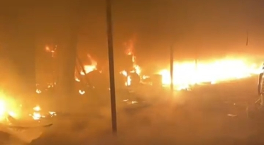 Bursa'da işçilerin kaldığı barakada sigara izmaritinden yangın: İşçiler dumanla uyanıp dışarı kaçtı