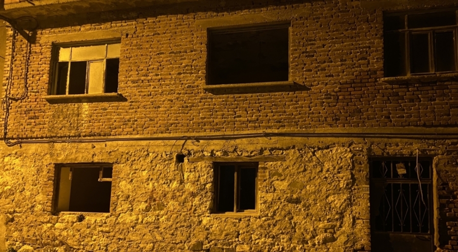 Mudanya'da metruk evde yaşayan 80 yaşındaki Adem E. ölü bulundu