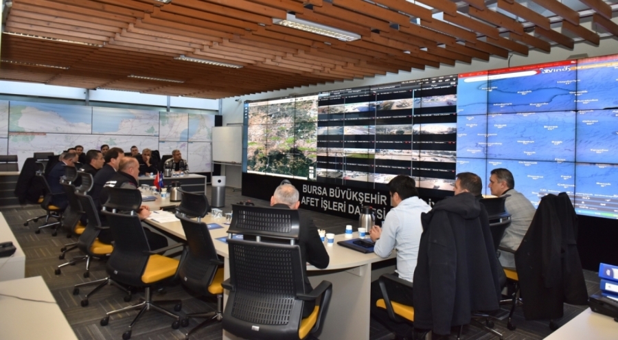 Bursa Büyükşehir'den kışa hazırlık: AKOM öncülüğünde masa başı tatbikat yapıldı
