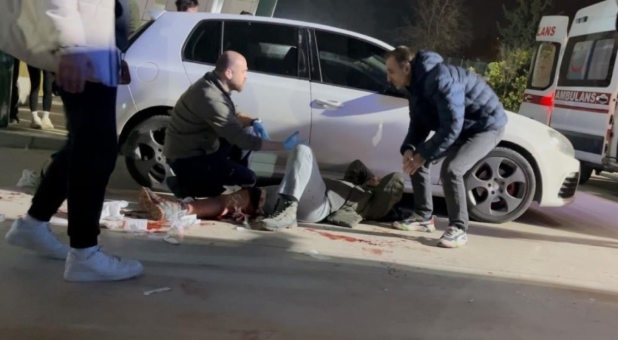 Nilüfer'de Tofaş Spor Salonu önünde bıçaklı kavga: 1'i ağır 2 veli yaralandı, şüpheli tutuklandı