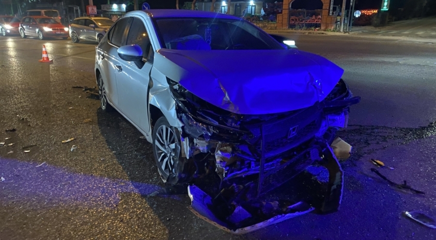 Bursa'da kavşakta feci kaza: 1 ağır yaralı