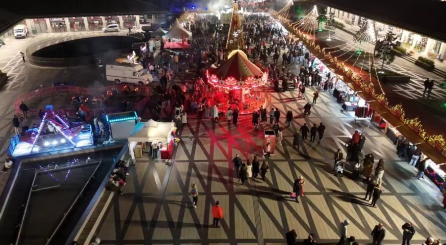 Yeni Yıl Festivali'nde Başkan Erkan Aydın Vatandaşlarla Buluştu