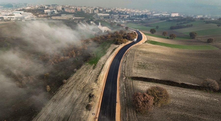 Nilüfer'de Çamlık Bulvarı asfaltlandı: Çınarcık isale hattı sonrası yol yeniden trafiğe açıldı