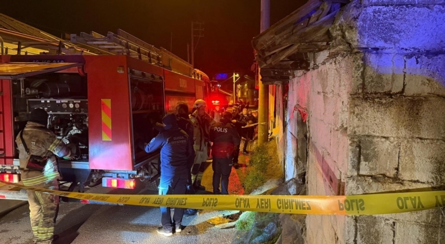 Bursa'da tek katlı evde çıkan yangında 1 kişi hayatını kaybetti