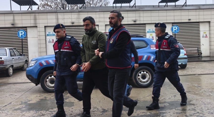 İnegöl'de 30 yıl hapisle aranan firari bağ evinde yakalandı