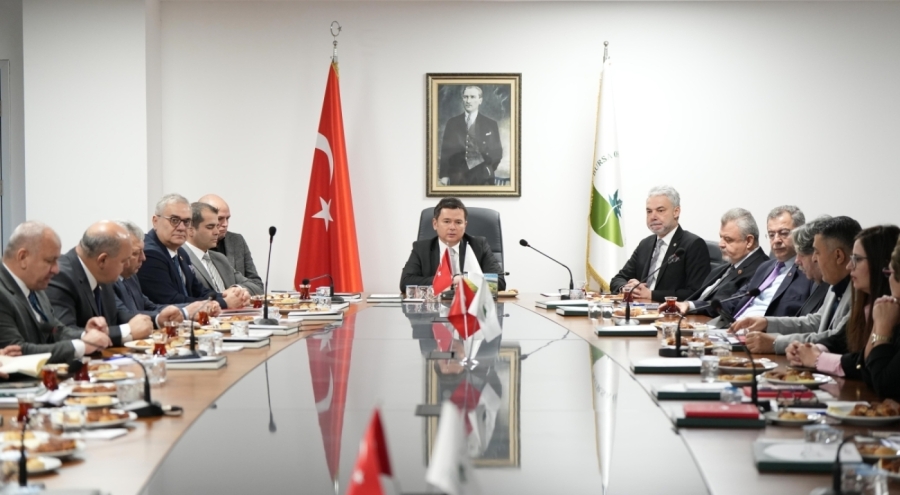 Osmangazi Belediyesi'nde yıl sonu değerlendirme toplantısı gerçekleştirildi