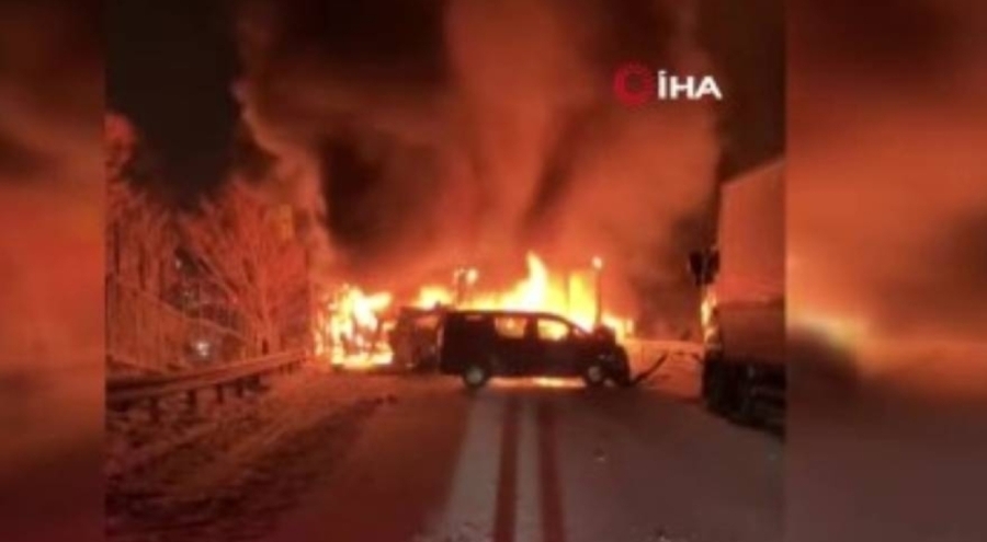 Japonya'da 50 araç birbirine girdi: 2 kişi öldü