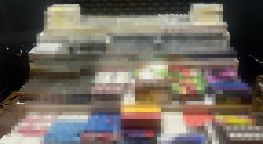 Bursa'da kaçak sigara operasyonu: 2 gözaltı