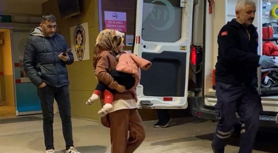 Bursa'da 3 yaşındaki çocuğun üzerine şifonyer devrildi: Ağır yaralı