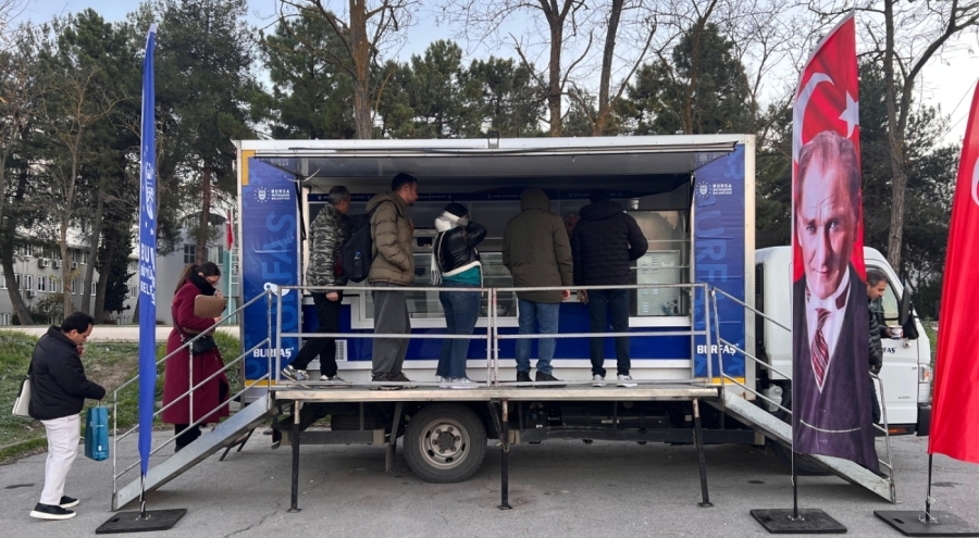 Büyükşehirden öğrencilere sıcak çorba