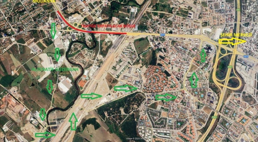 Bursa'da Geçit Köprüsü'nde gece çalışması