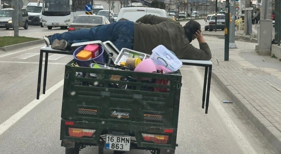 Bursa trafiğinde pes dedirten görüntü