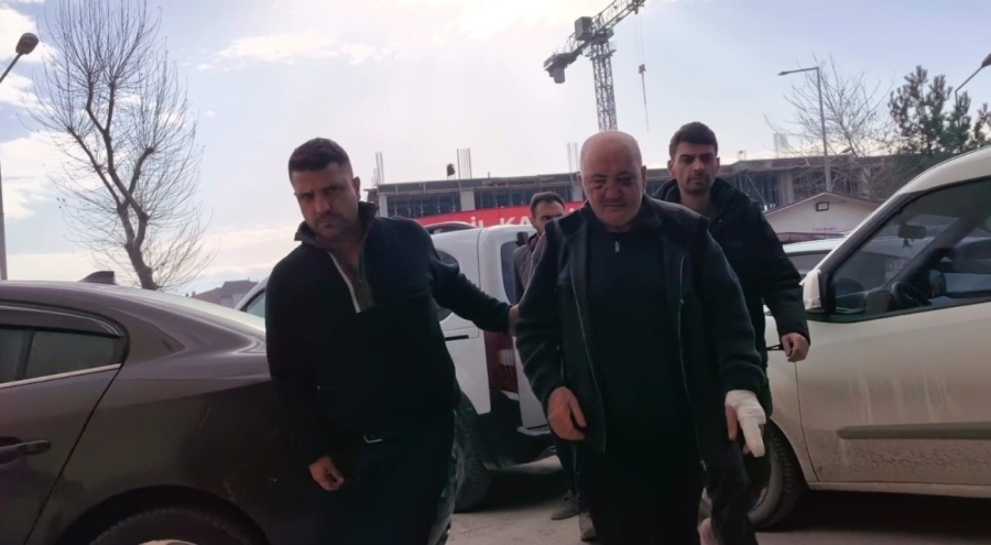 Bursa'da enişte kayın biraderini tabancayla vurdu