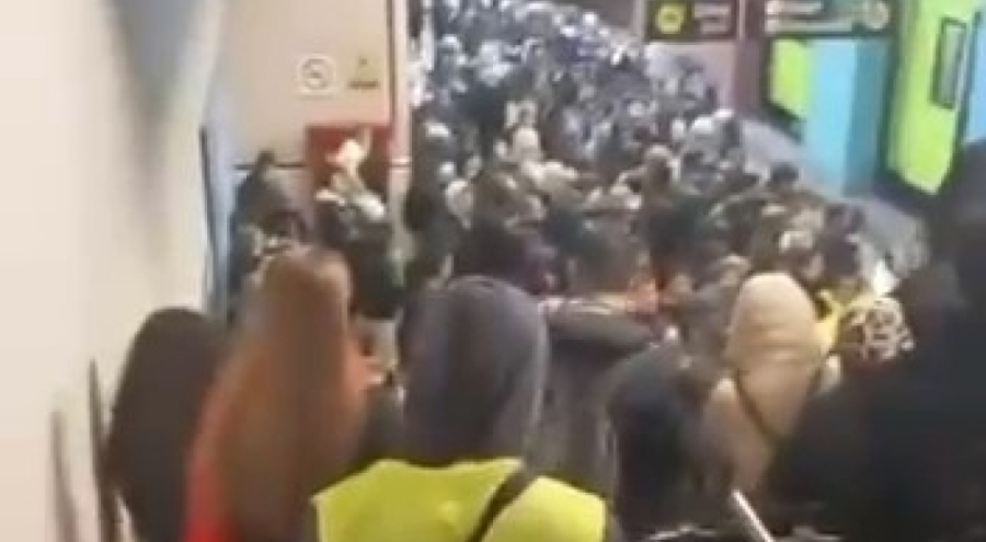 Lodos Bursa'yı kilitledi: Metro durdu, ağaçlar devrildi