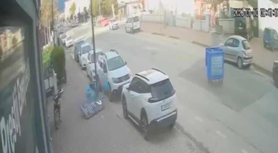 Bursa'da Lodosta ölümden saniyelerle kurtuldu