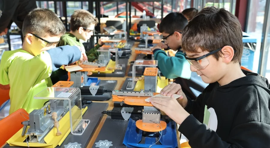 Nilüfer Belediyesi'nden çocuklara yarıyıl hediyesi