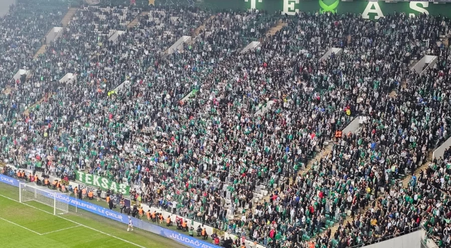 Bursaspor Taraftarı Bir Hafta Daha Maç İzleyemeyebilir
