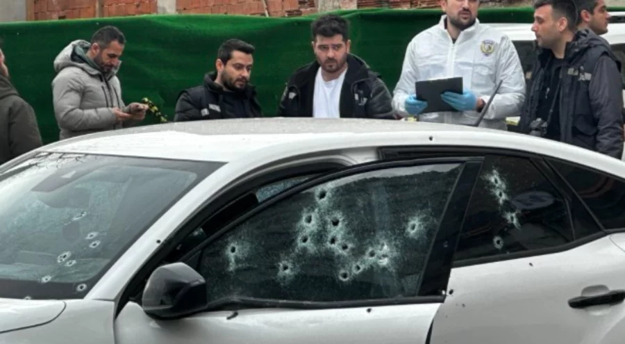 Otomatik silahlı saldırı: Genç sürücü öldürüldü