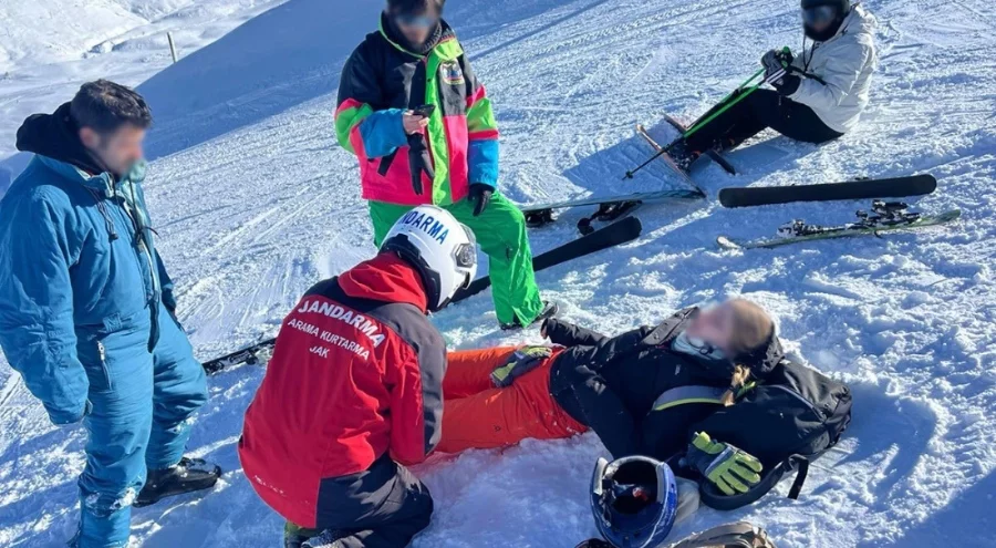 Bursa'da Uludağ'da mahsur kalanlara JAK müdahalesi