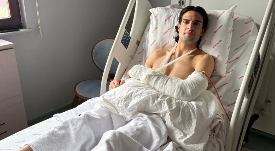 Bursaspor'da Baran Başyiğit operasyon geçirdi