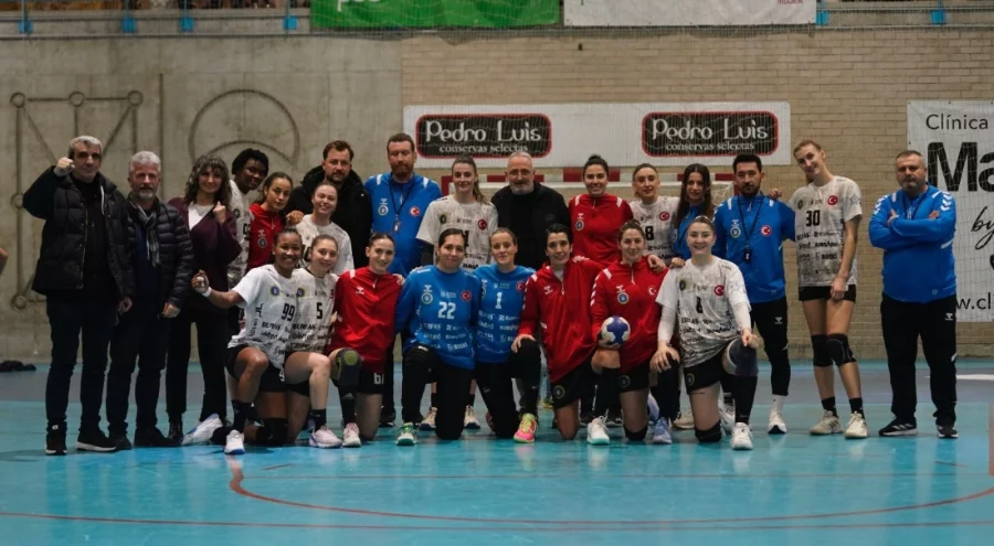 Bursa Büyükşehir Belediyespor Avrupa'da çeyrek final kapısını araladı