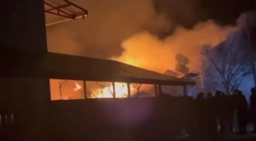 Bursa'da gece çıkan yangında bir ev kullanılamaz hale geldi