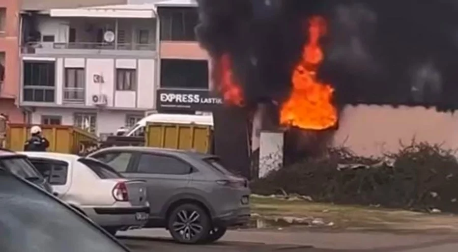 Bursa'da trafoda patlama: Mahalle duman altında kaldı