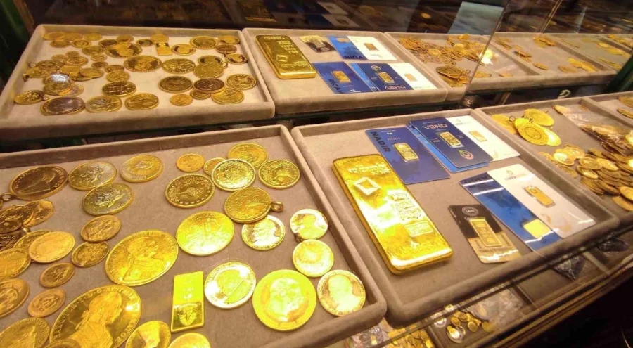 Altında tarihi rekor: Ons 4 bin 737 dolar