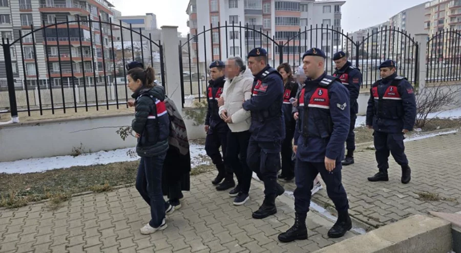 21 yıl ölü kimlikle maaş aldı: Devleti 15 milyon dolandırdı