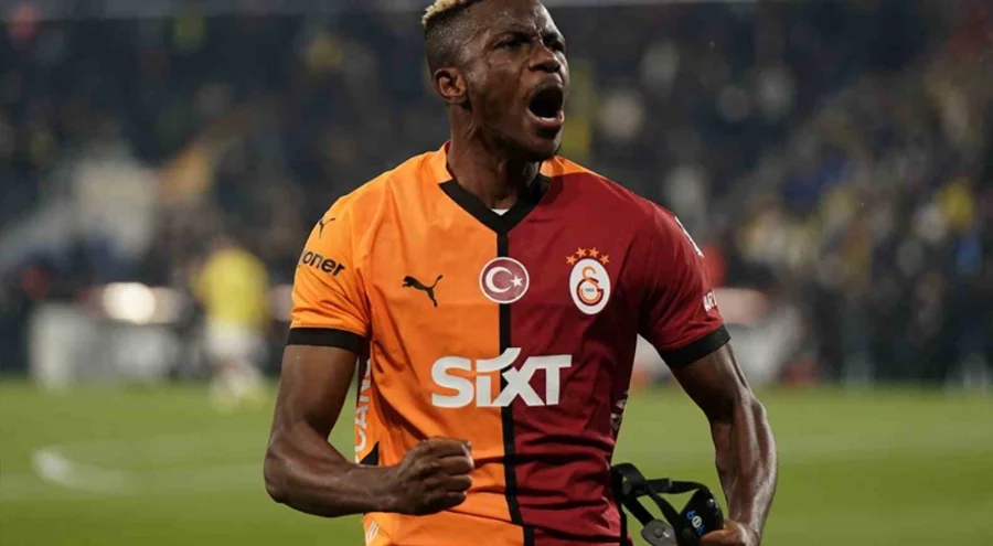 Osimhen'den transfer mesajı: "Lookman ve Onyedika'yı ikna etmeye çalışıyorum"