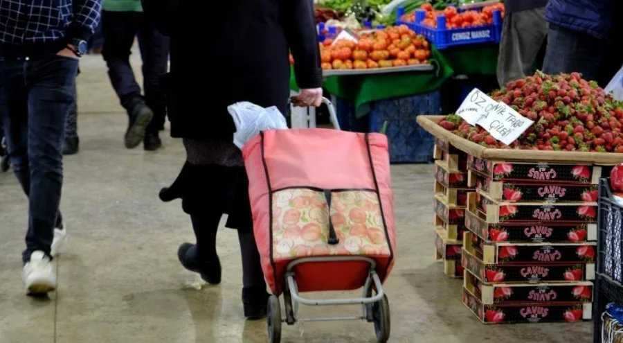 Tüketici güveni sınırlı yükseldi