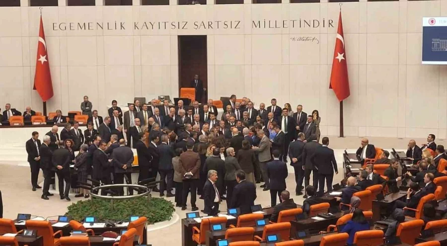 TBMM'de yoklama krizi