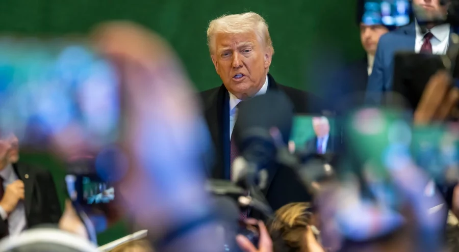 Trump'tan İran mesajı: Bölgeye büyük donanma sevk edildi