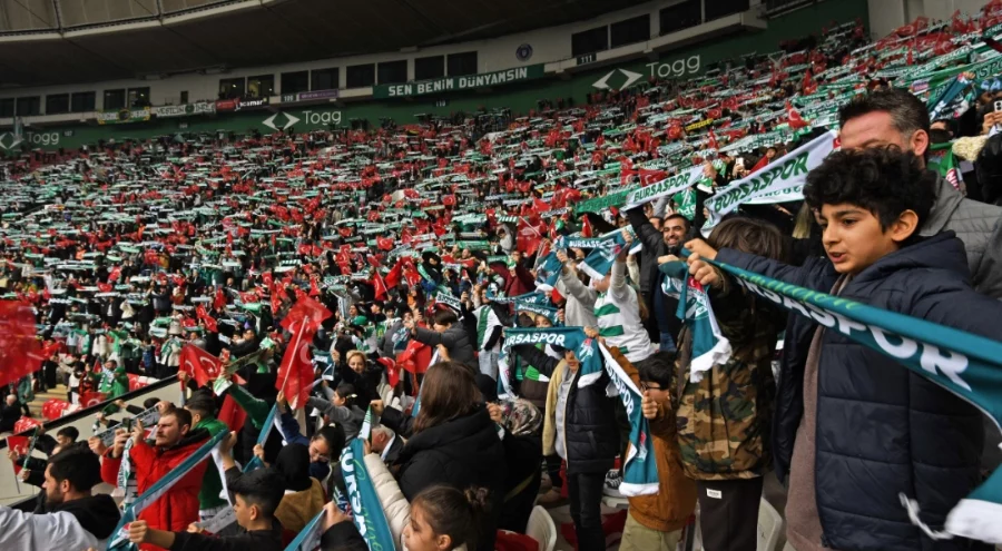 Osmangazi'de 90 çocuk daha Bursasporlu oldu