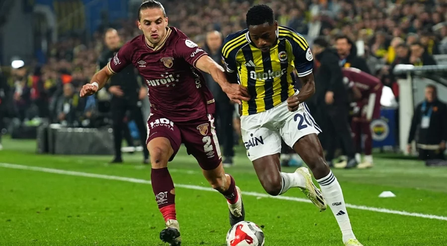 Fenerbahçe evinde takıldı