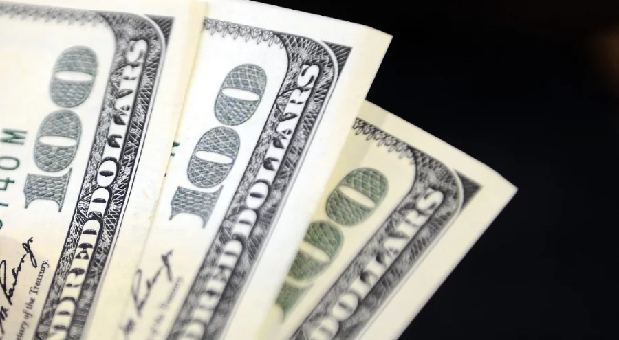 Dolar ve euro güne yükselişle başladı